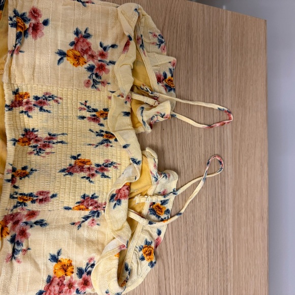 American eagle summer floral yellow crop top - Picture 2 of 4